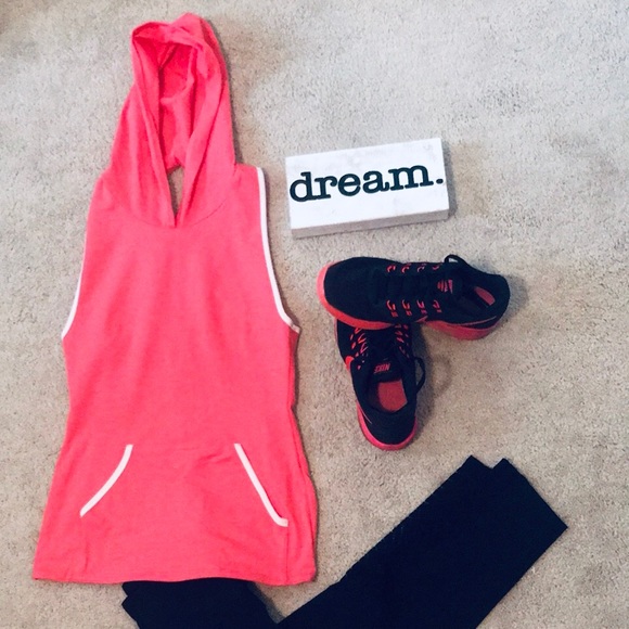 Pink Sleeveless Hoodie - Picture 4 of 8